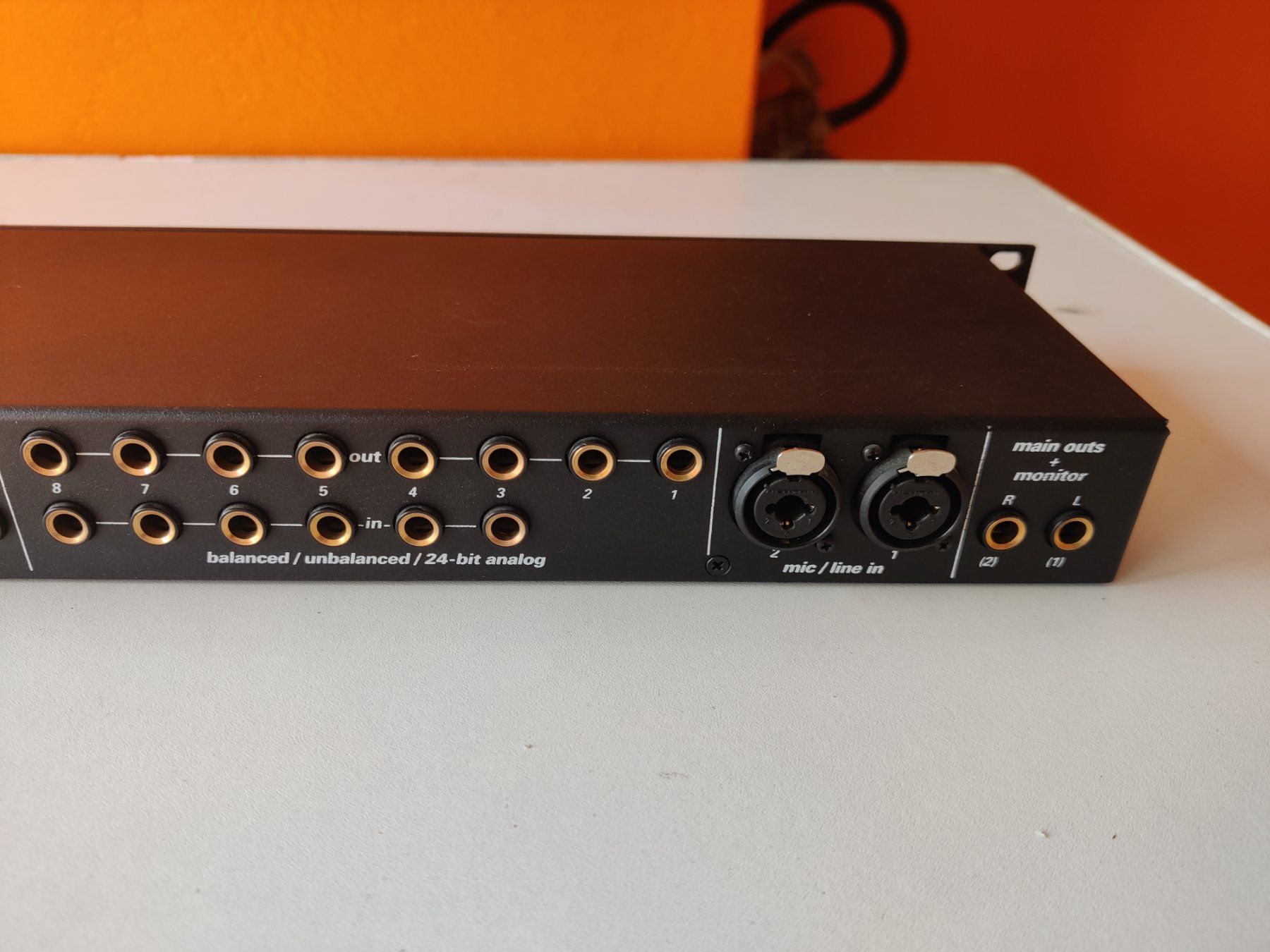 Attrezzatura per studi di registrazione: MOTU 828 Firewire Audio Interface – Usato da Viganello venduto da XTECHSTOREX 5