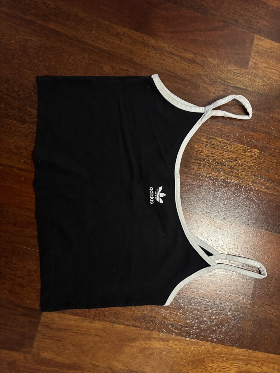 Adidas Camicette, T-shirt & Top: Adidas Top – Nuovo (secondo la descrizione) da Dättlikon venduto da Cocco2