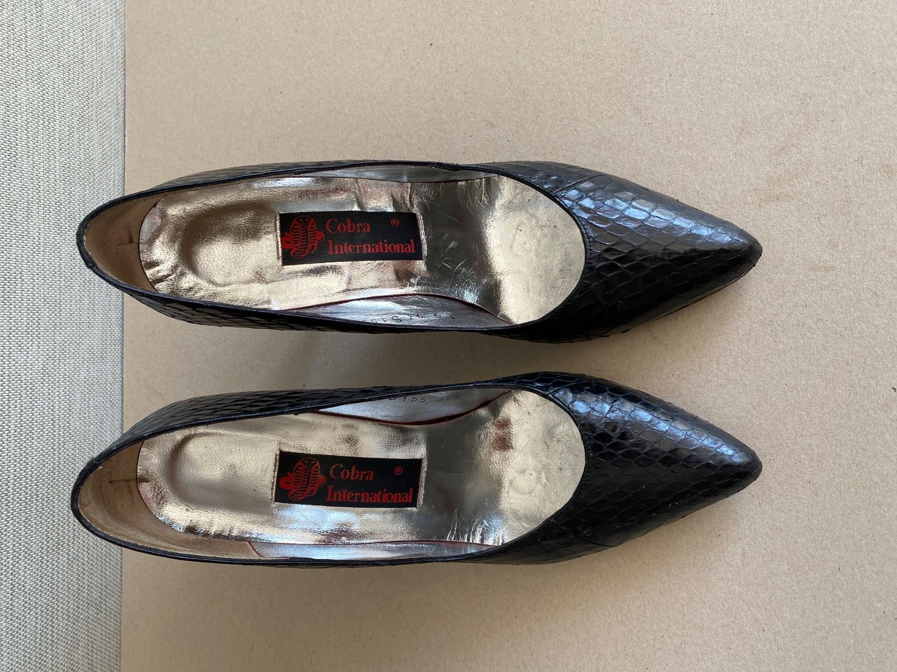 Scarpe da donna: Vintage Pumps Schlangenoptik, Gr. 39 – Usato da Zürich venduto da hatschina