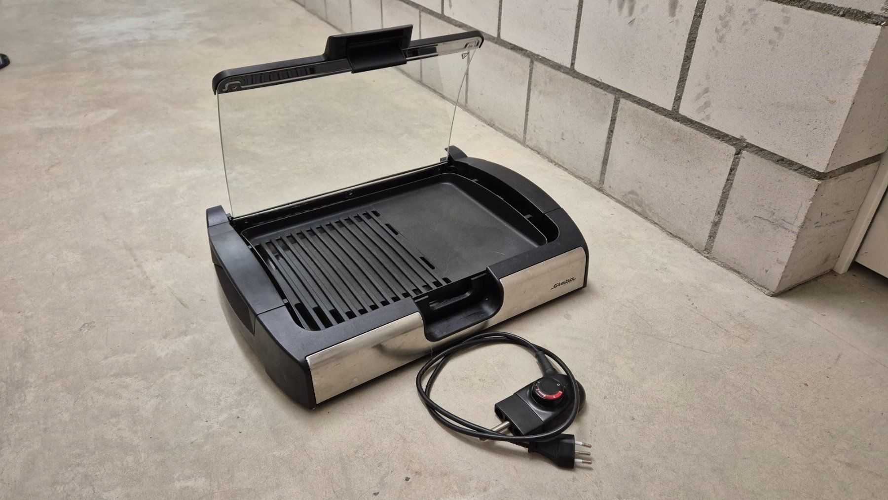 Griglie: Tischgrill mit Glasedeckel Steba VG 200 – Usato da Rapperswil BE venduto da Q.Steve