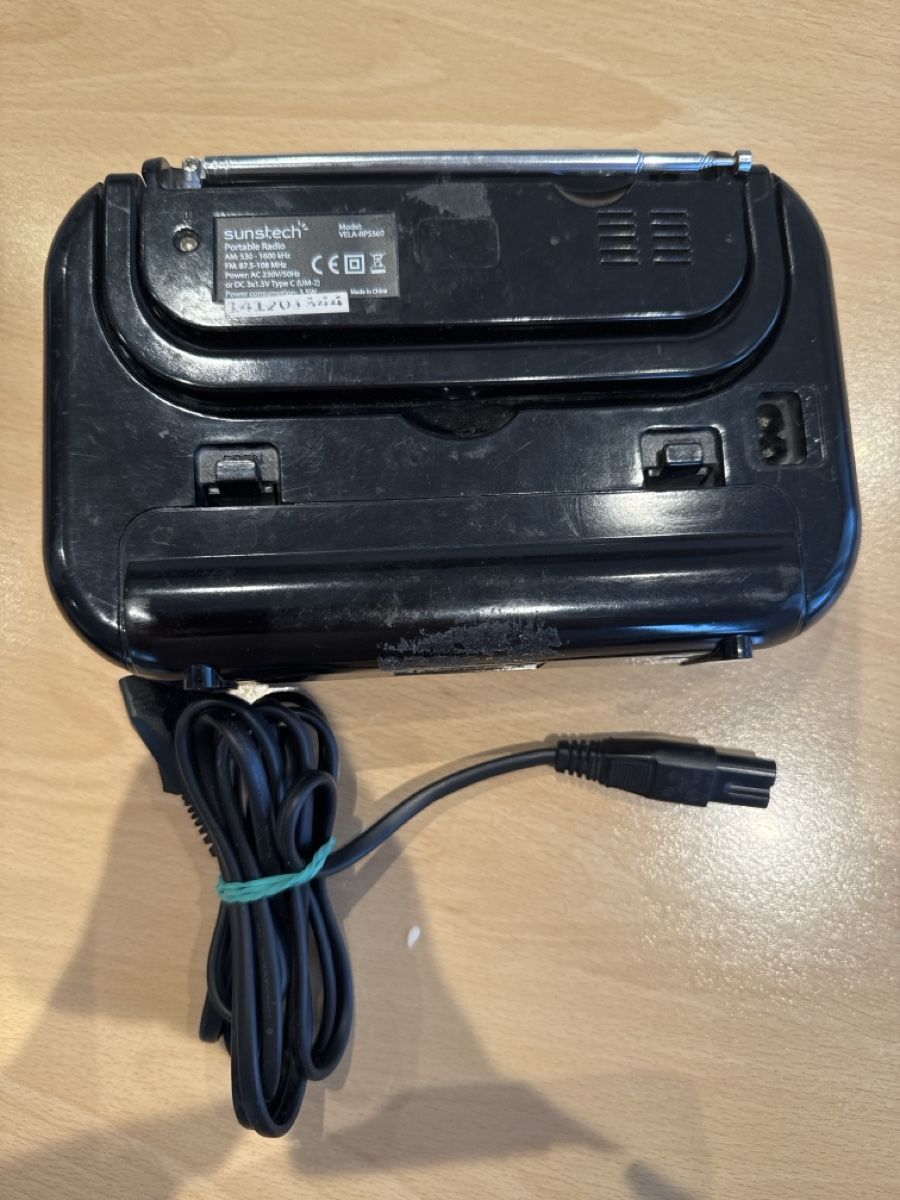 Radio: Sunstech Vela RPS560 Portable Radio – Usato da Triesenberg venduto da Ratnam03 1