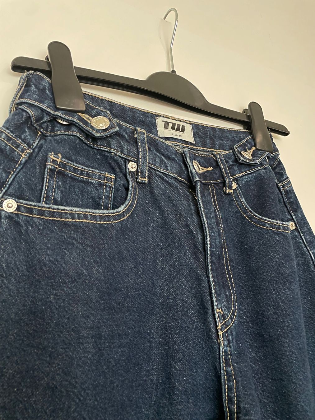 Tally Weijl Jeans: Jeans - Tally Weijl – Nuovo (secondo la descrizione) da La Chaux-de-Fonds venduto da ju_paol2 2