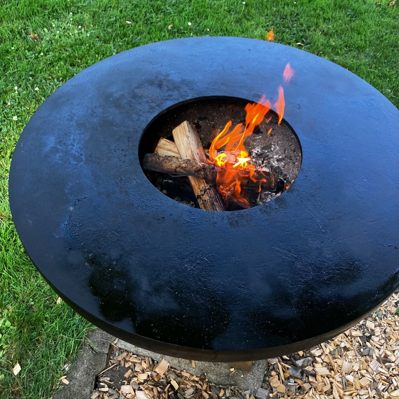 Cheminée d'extérieur: Feuerschale Grill auf Sockel – D'occasion à Hohentannen par kudulibi 2