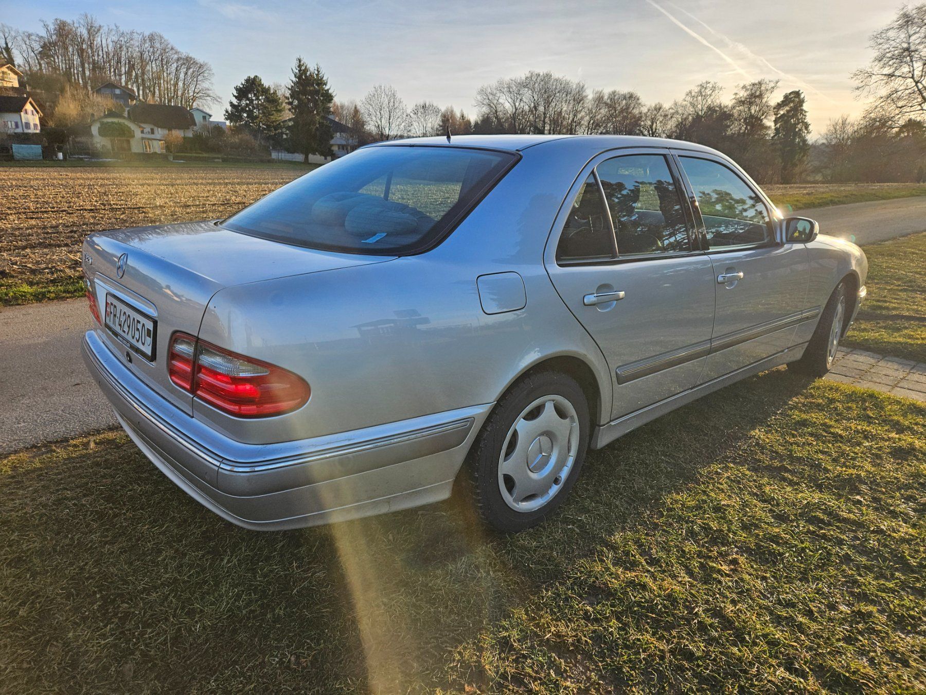 Mercedes-Benz Automobili: Mercedes E320 W210 – Usato da Misery venduto da Xtrix71 3