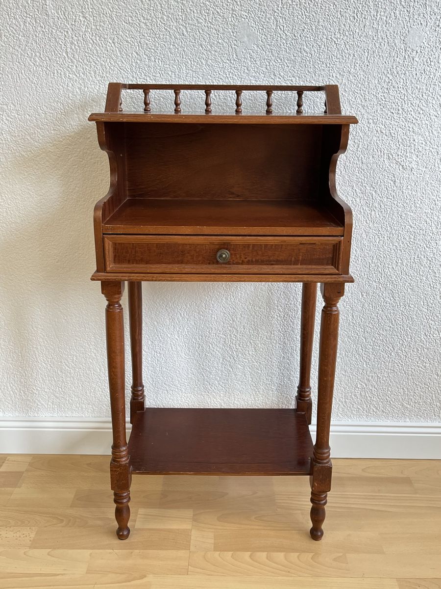Tische: Vintage Telefontischli aus Holz – Gebraucht aus Horgen von Grizzly83