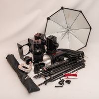 4 flash de studio Multiblitz Minilite 200 avec accessoires