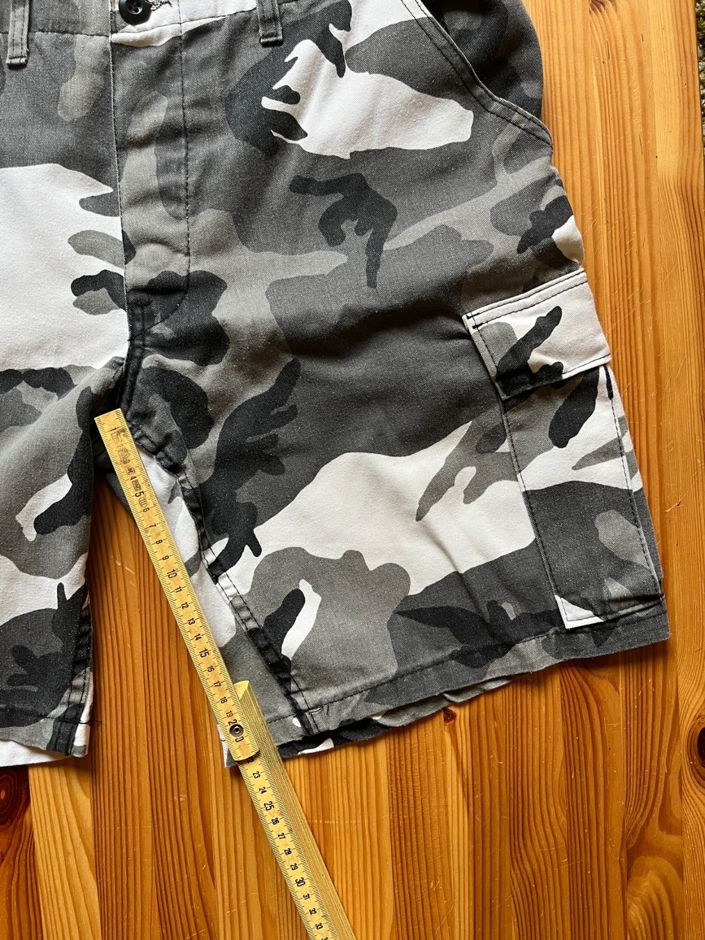 Pantaloni: Camouflage Camo Shorts M – Usato da Schwändi GL venduto da S13f4n 3