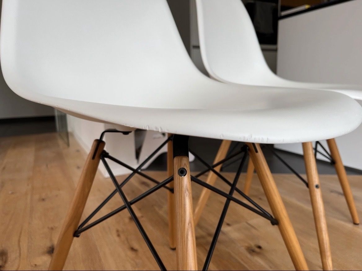 Vitra Sedie: Vitra Eames Plastic Chair – Usato da Rietheim venduto da car_86dz 3