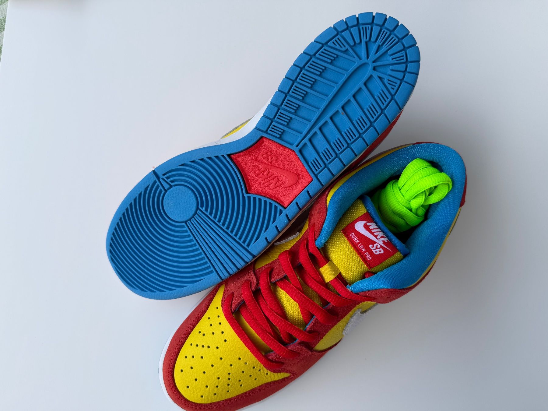 Nike Scarpe da uomo: Nike SB Dunk Low Pro Bart Simpson Sneakers Neu! – Nuovo (secondo la descrizione) da Luzern venduto da Cabriolet 6