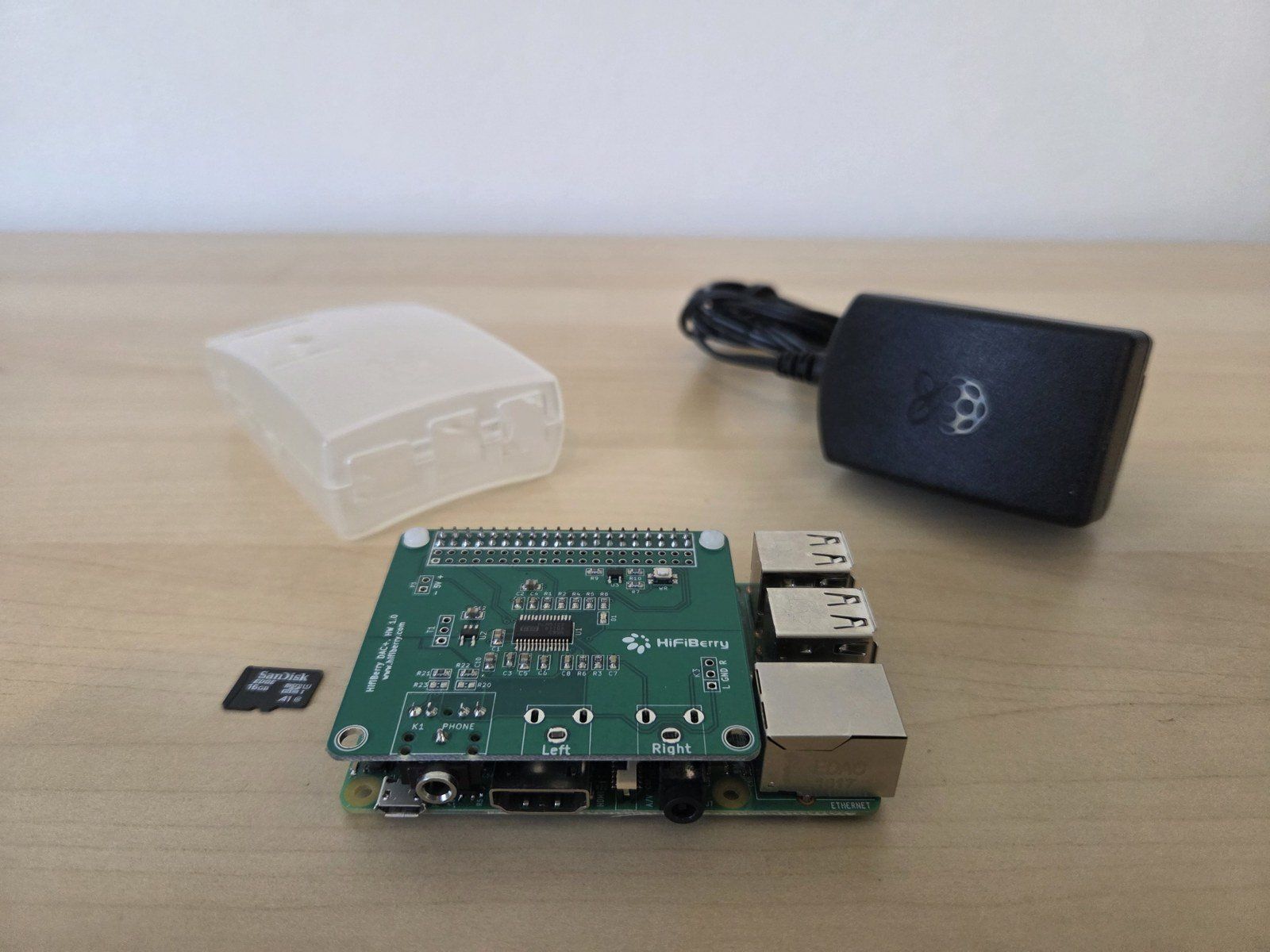 Raspberry Pi PCs: Raspberry Pi 3 Model B + HiFiBerry DAC+ & écran tactile TFT – Gebraucht aus Fribourg von guilhem63 2