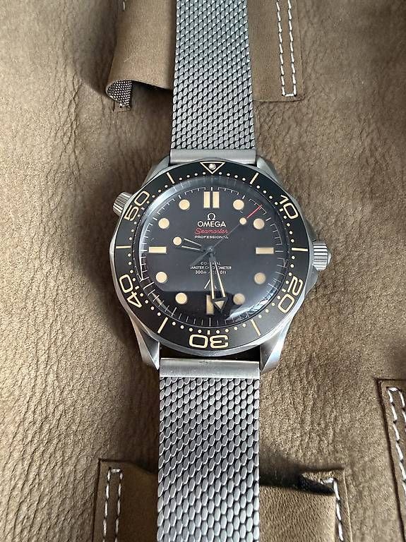 Omega Uhren: Omega Seamaster Diver 300 M 007 Edition – Gebraucht aus Zürich von timeio-swapwatch