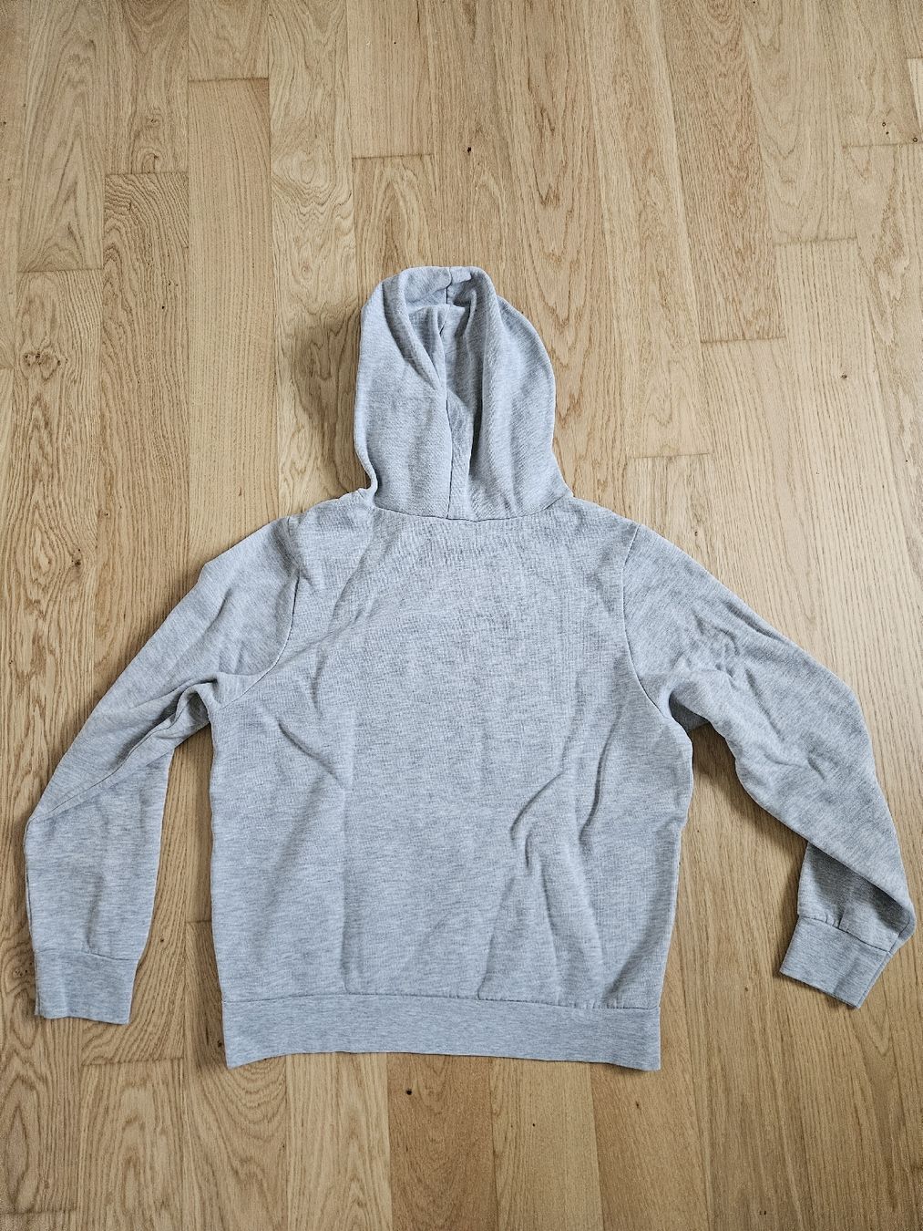 Maglioni & Felpe: Pullover mit Kapuze / Hoodie grau S – Usato da Abtwil AG venduto da Ayline.a8 1