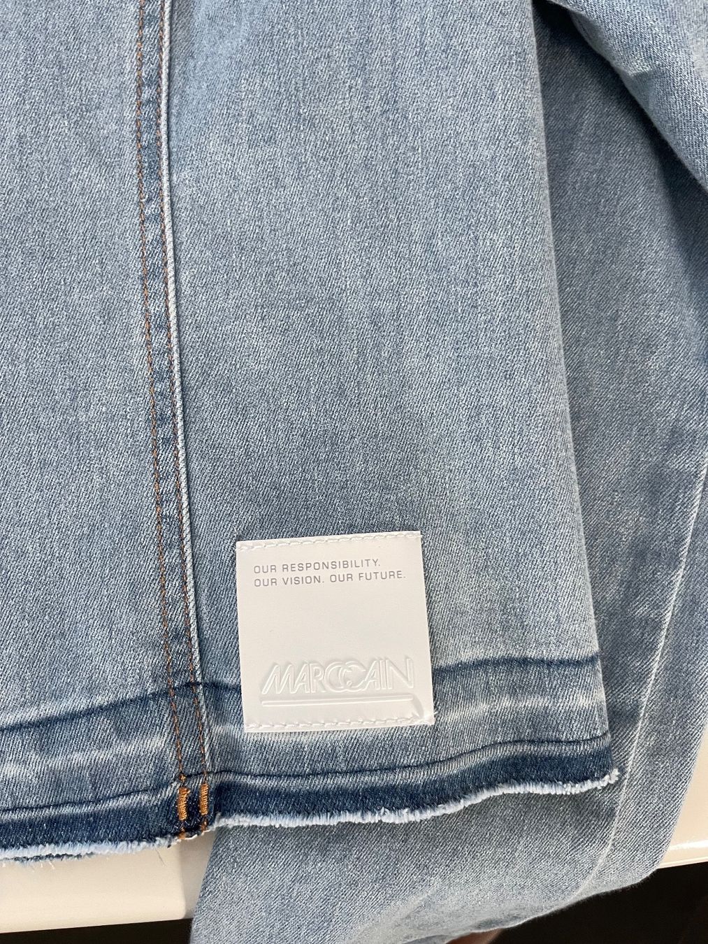 Marc Cain Giacche: Original Marc Cain Jeansjacke – Nuovo (secondo la descrizione) da Ruggell venduto da expoli 6