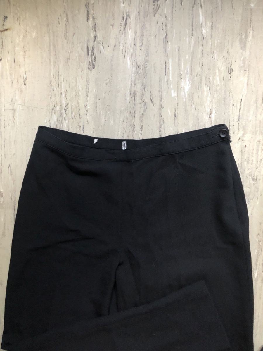Pantaloni: Stoffhose // Quite Wide Leg // S – Usato da Zürich venduto da aurelia_nater 1