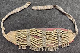 Sehr altes Halsband aus dem Jemen mit Silber