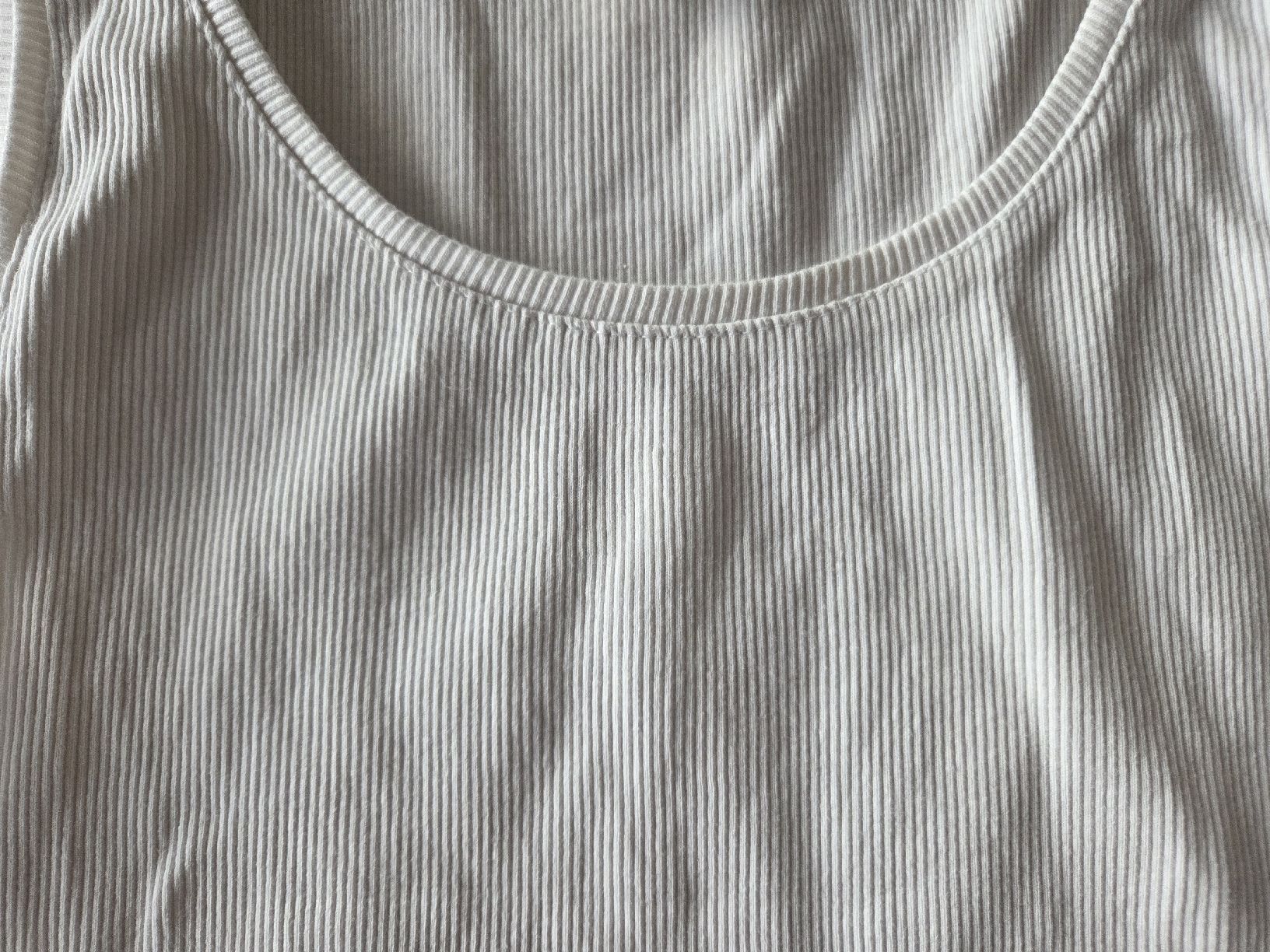 H&M Tops: Geripptes Top weiss Gr. S – D'occasion à Villars-sur-Glâne par richardette 1