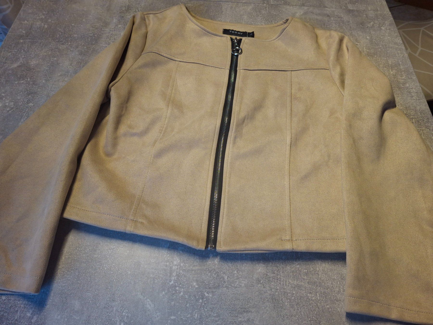 Jacken: Veste légère imitation daim taille L marque Today – Gebraucht aus Villiers von san_jn5w