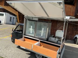 Piaggio Ape TM 703 Foodtruck im Super Zustand !