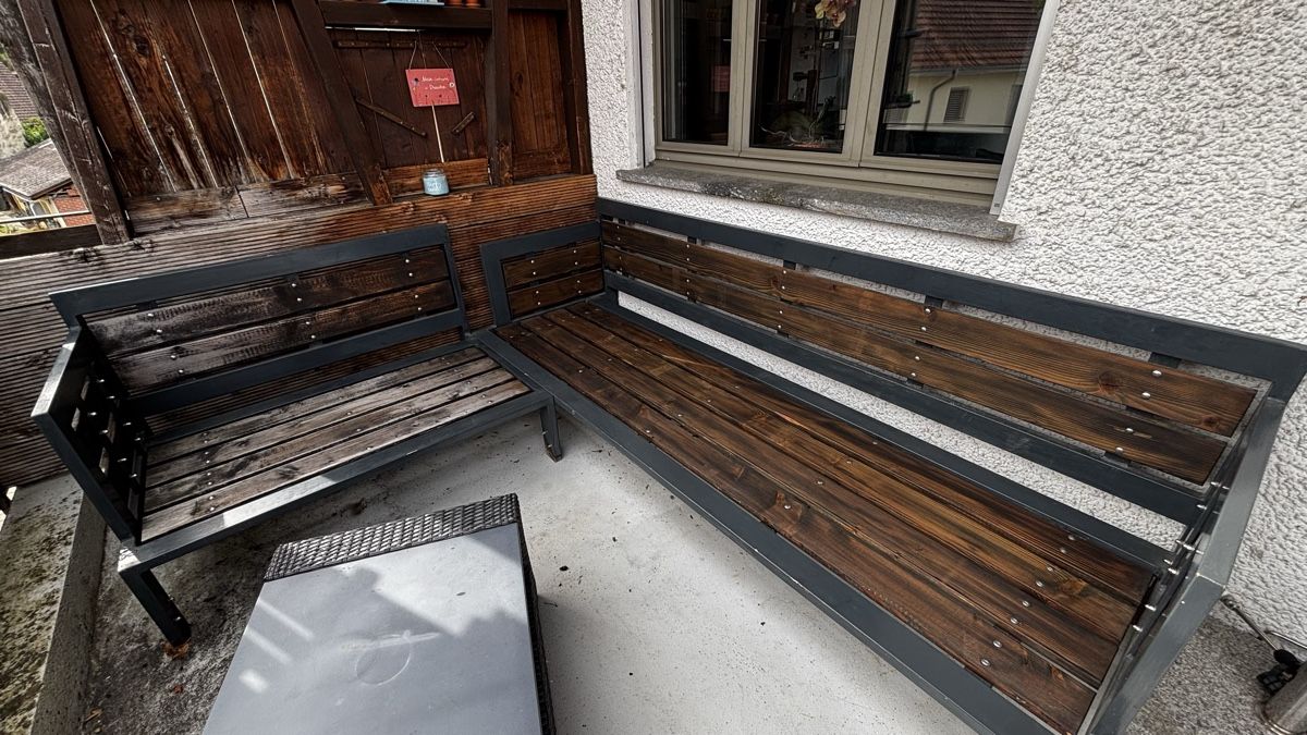 Divani: Outdoor Ecklounge mit Polstern (massiv) – Usato da Fisibach venduto da Fisisale 5