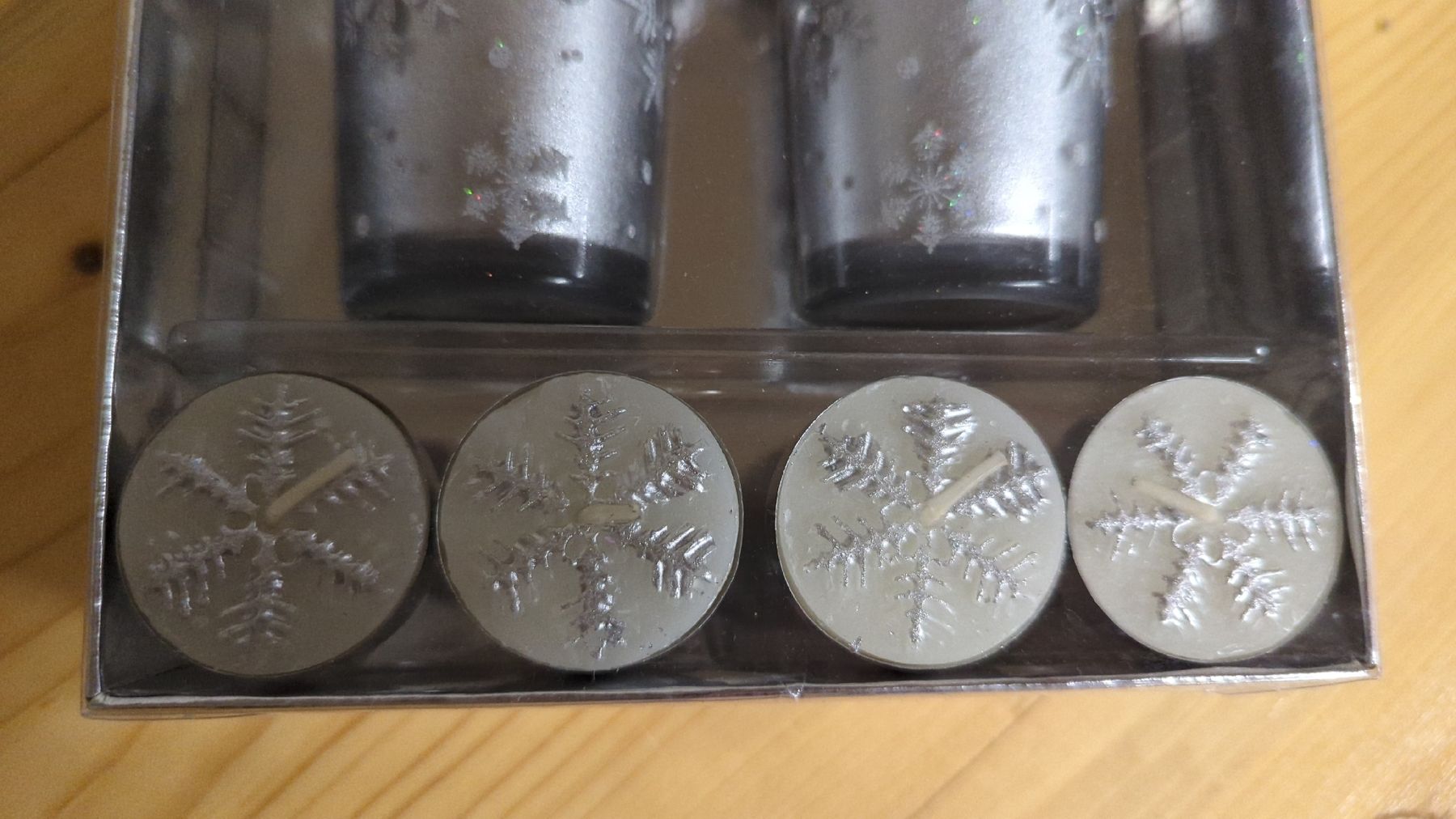 Kerzen: Weihnachten Teelichter Set Schneeflocken – Neu und originalverpackt aus Mägenwil von Peter_Frei 2