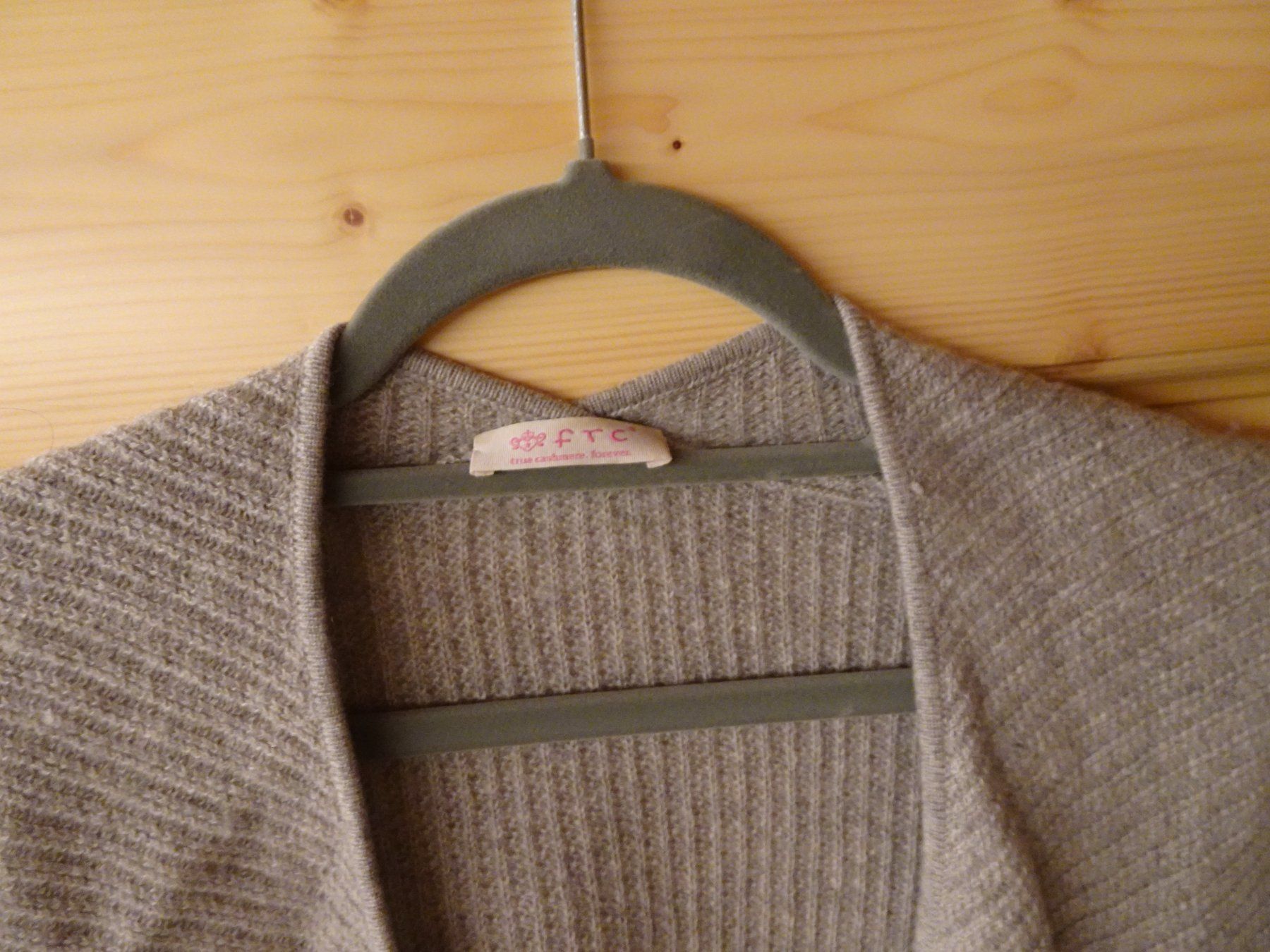 FTC Giacche: Hellbraune Kaschmir Strickjacke von ftc Gr. L - 426258 – Usato da Küssnacht am Rigi venduto da Good4Deckeli 2