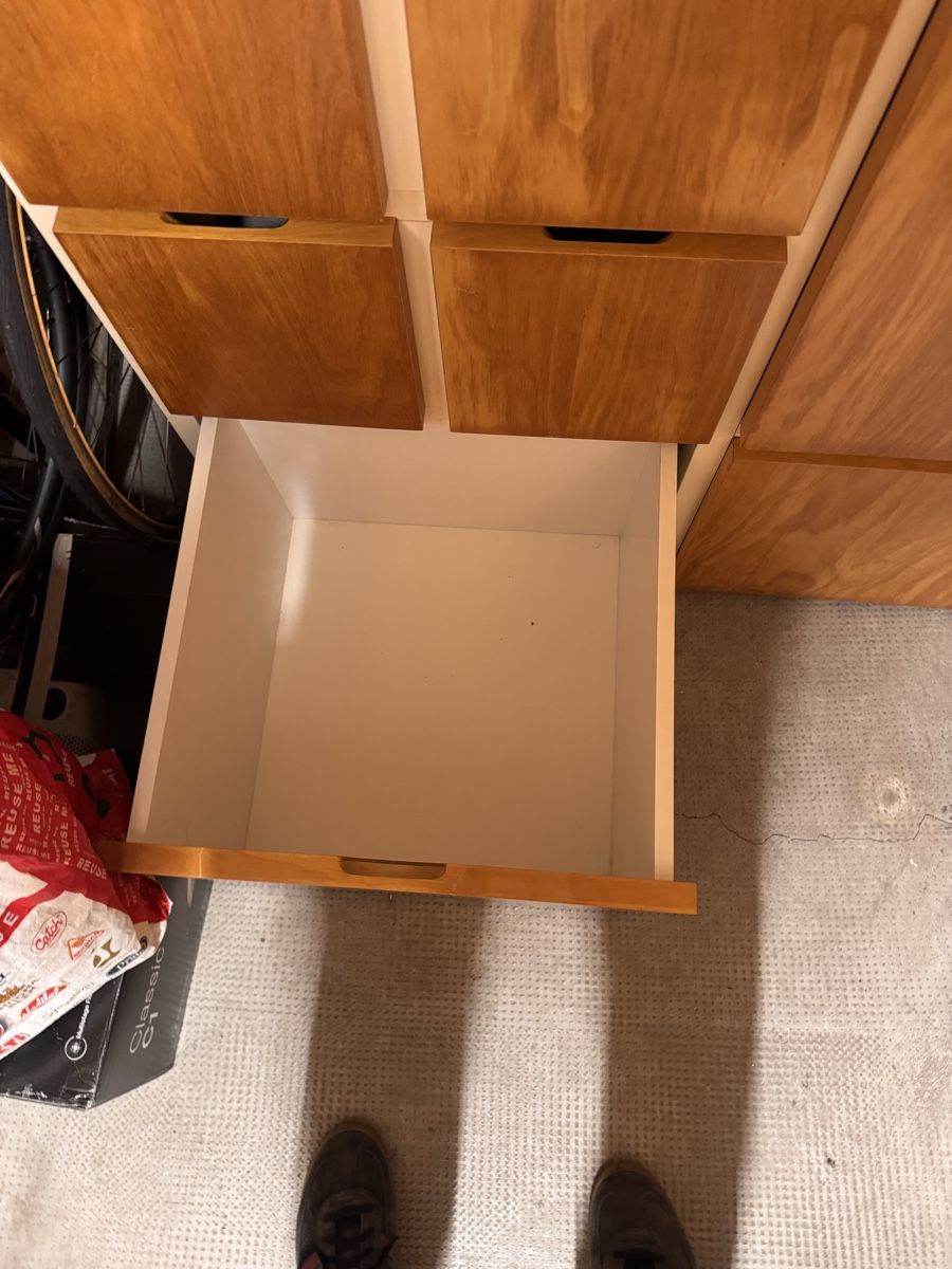 Ikea Armadi: Ikea Schrank zu verschenken – Usato da Basel venduto da kon_2l5h 1