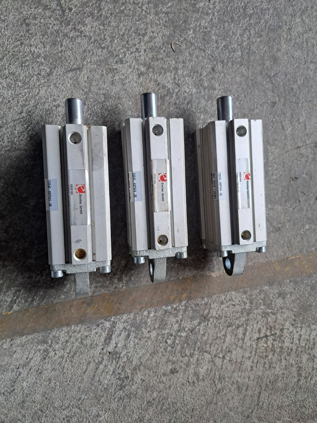 Altri prodotti elettronici: Pneumatische Zylinder – Nuovo (secondo la descrizione) da ufhusen venduto da cb01