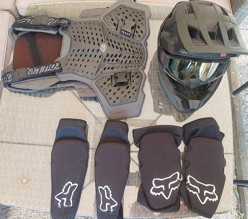 Schutz & Schoner: Equipement VTT / enduro – Gebraucht aus Vollèges von bru_18_vol