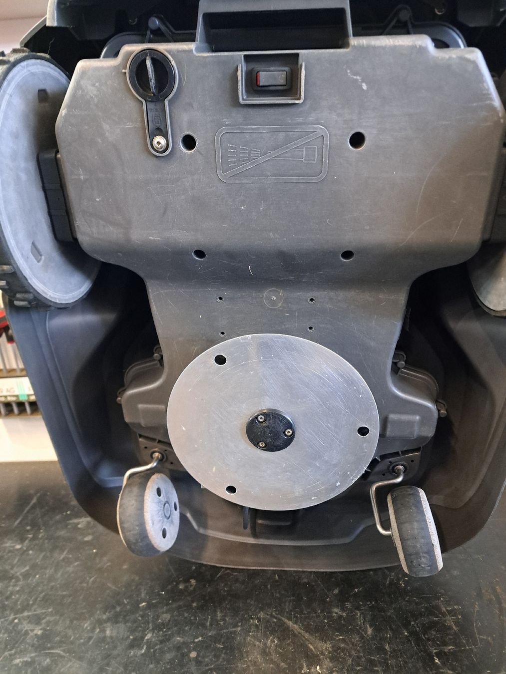 Husqvarna Tagliaerba: Husqvarna Automower 420 – Usato da Frauenfeld venduto da HilzingerAG 2