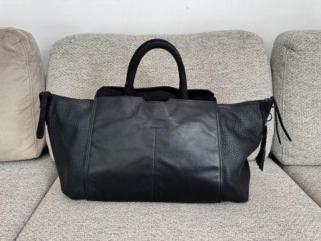 Sac à main noir en cuir - Liebeskind Berlin.
