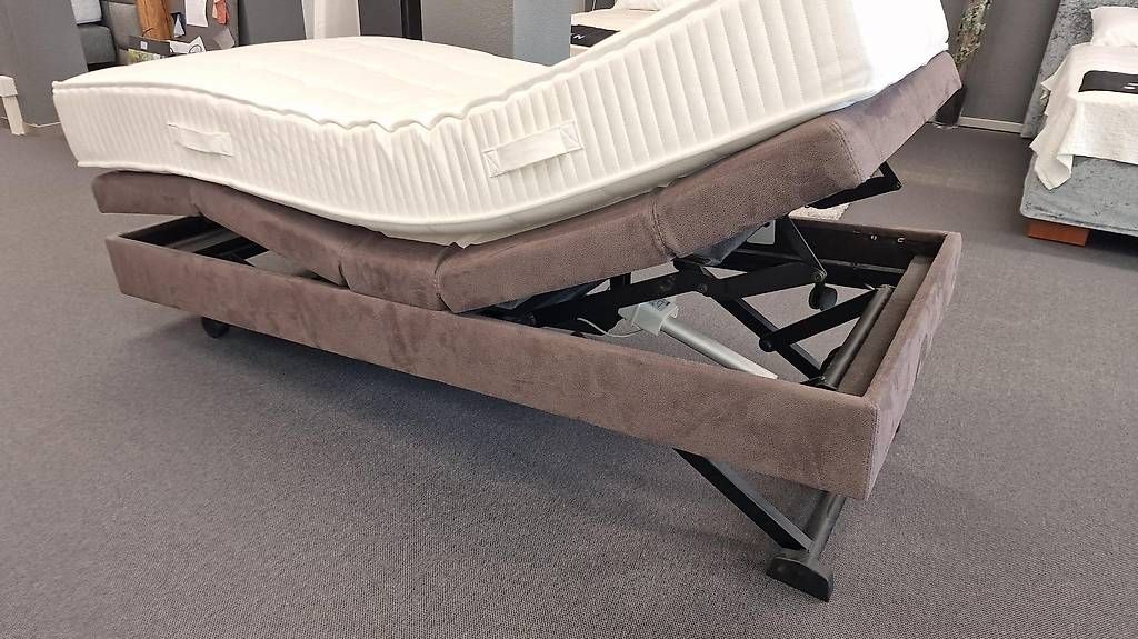 Letti: Pflegebett EOS Relax, 90x200cm – Usato da Schübelbach venduto da Bettenfachmarkt
