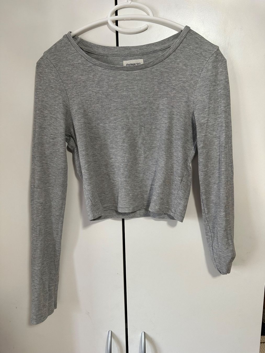 T-shirt: Damen Langarmshirt grau – Usato da Schaan venduto da Hermine2018