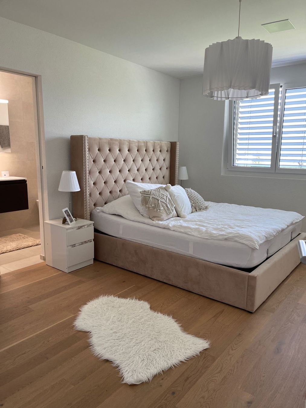 Beliani Letti: Polsterbett Samtstoff Beige – Usato da Reichenburg venduto da ibiza18