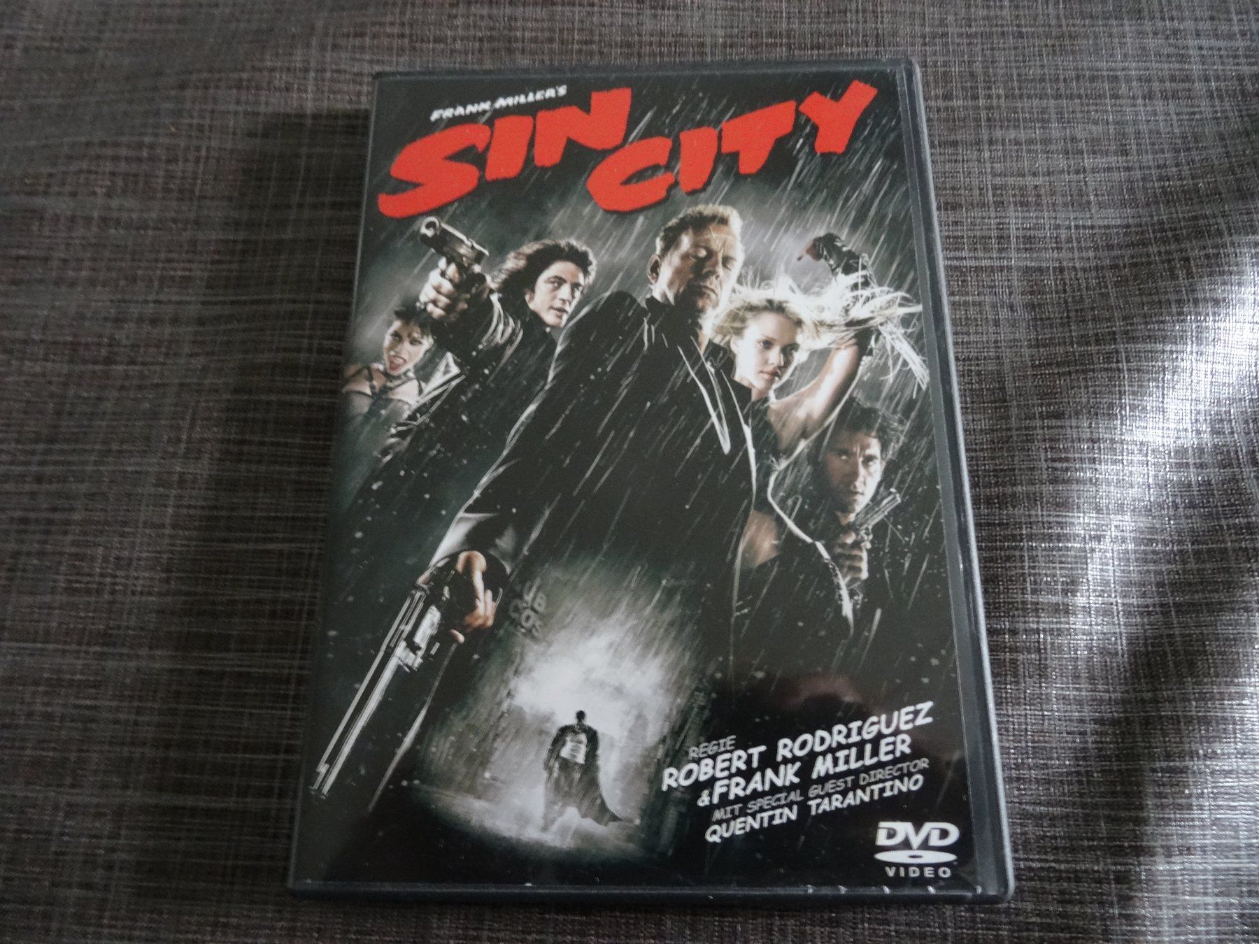 Tutti i DVDs: Sin City DVD – Usato da Olten venduto da Disc-Verkauf