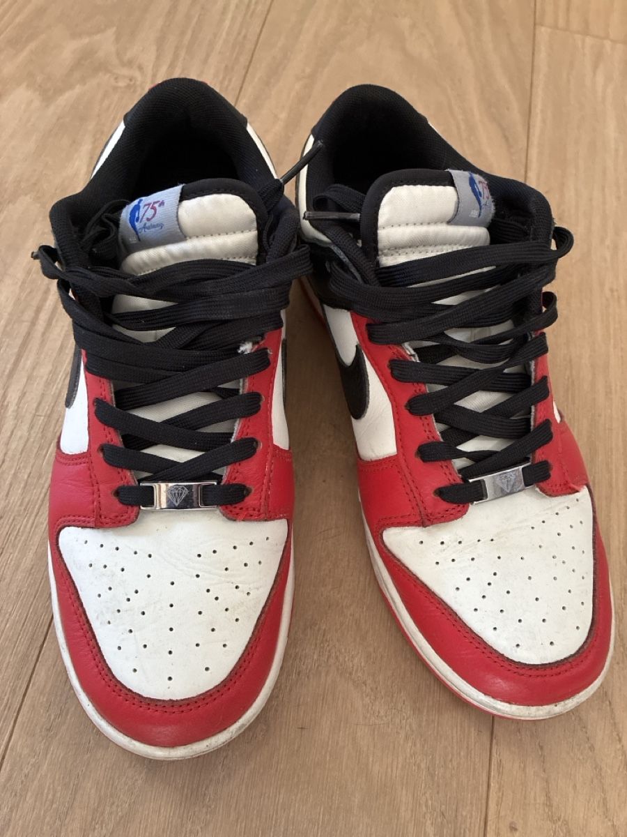 Nike Herrenschuhe: Nike Jordan low Bulls 42 – Gebraucht aus Chavannes-de-Bogis von bmwe12