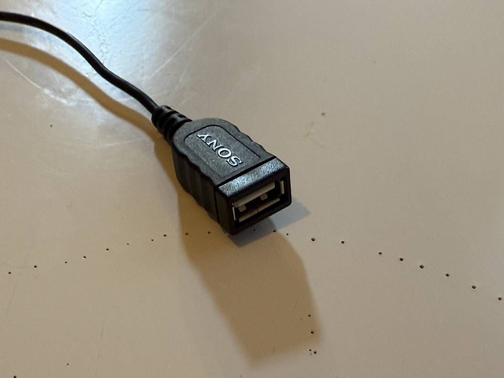 Sony Kamera: Sony USB Adapter für Kameras – Gebraucht aus Muri AG von Ludrigen 1