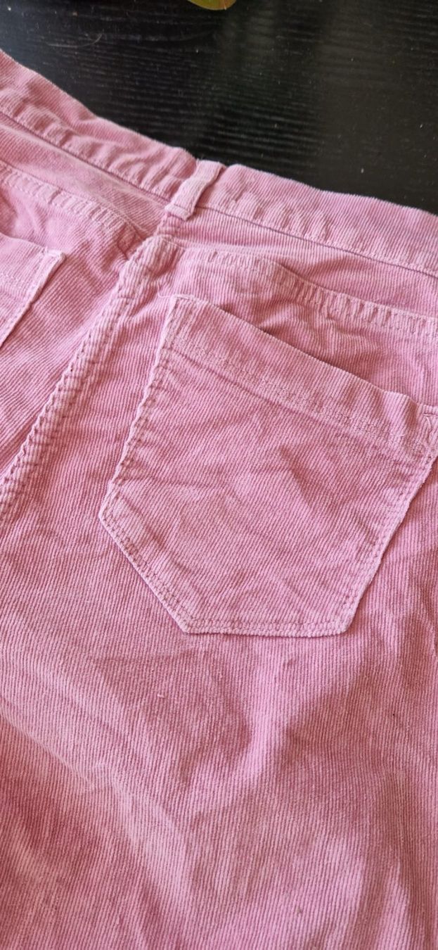 Pantaloni: Pantalon velours rose taille 38 – Usato da Epalinges venduto da Ozili 2