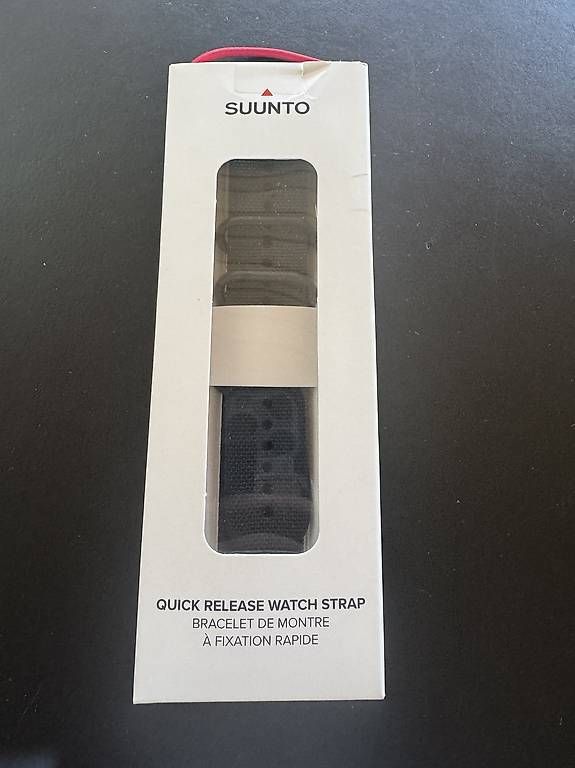 Bracelets: SUUNTO 24 MM EXPLORE 2 TEXTILE STRAP BLACK/BLACK M+L – D'occasion à Bolligen par FE_5 1