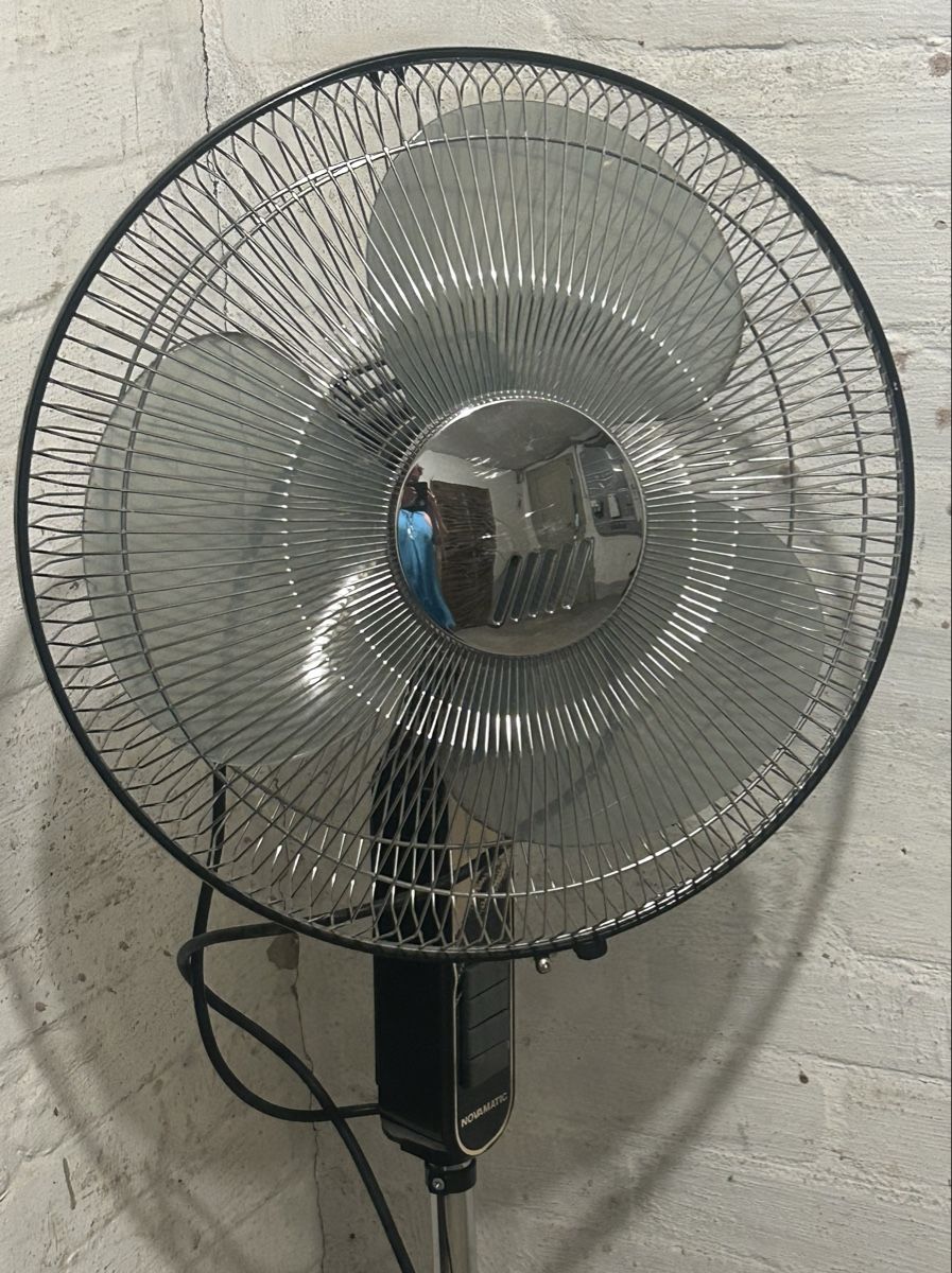 Novamatic Ventilatori: Novamatic Ventilator mit 3 Stufen/schwenkbar – Usato da Winterthur venduto da stella67 1