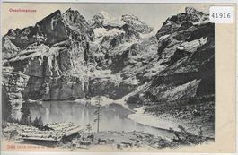 Oeschinensee mit Kühe