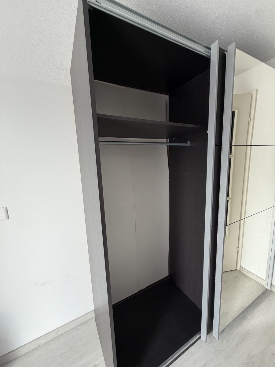 Conforama Armadi: Kleidershrank – Usato da Winterthur venduto da gjl_s78w 1