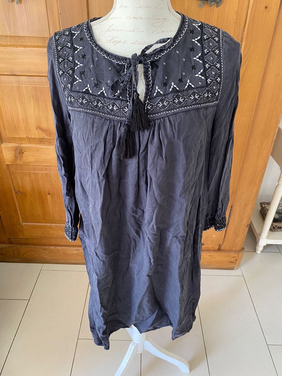 H&M Kleider: H&M Kleid grau Gr. 34 – Gebraucht aus Ellikon an der Thur von Bali1999