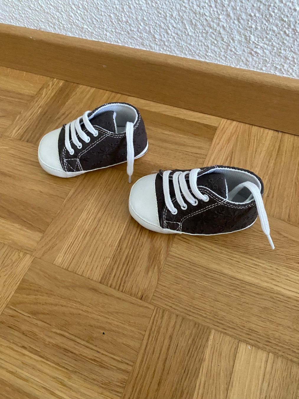 Schuhe für Jungen: Kinder Schuhe Grösse 6-12 Monate – Gebraucht aus Zürich von MaSte 2