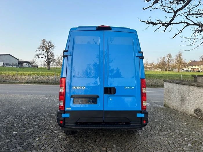 Véhicules utilitaires: IVECO Daily – D'occasion à VALLORBE par Seylagabe 5