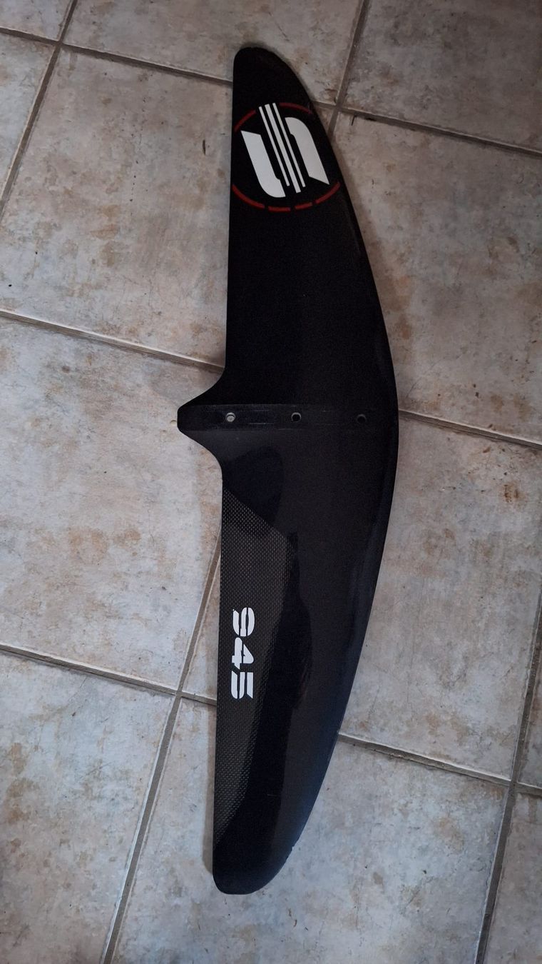 Sabfoil Tavole da surf e di nuoto: Sabfoil Frontwing 945 – Usato da Unterterzen venduto da elebo 2