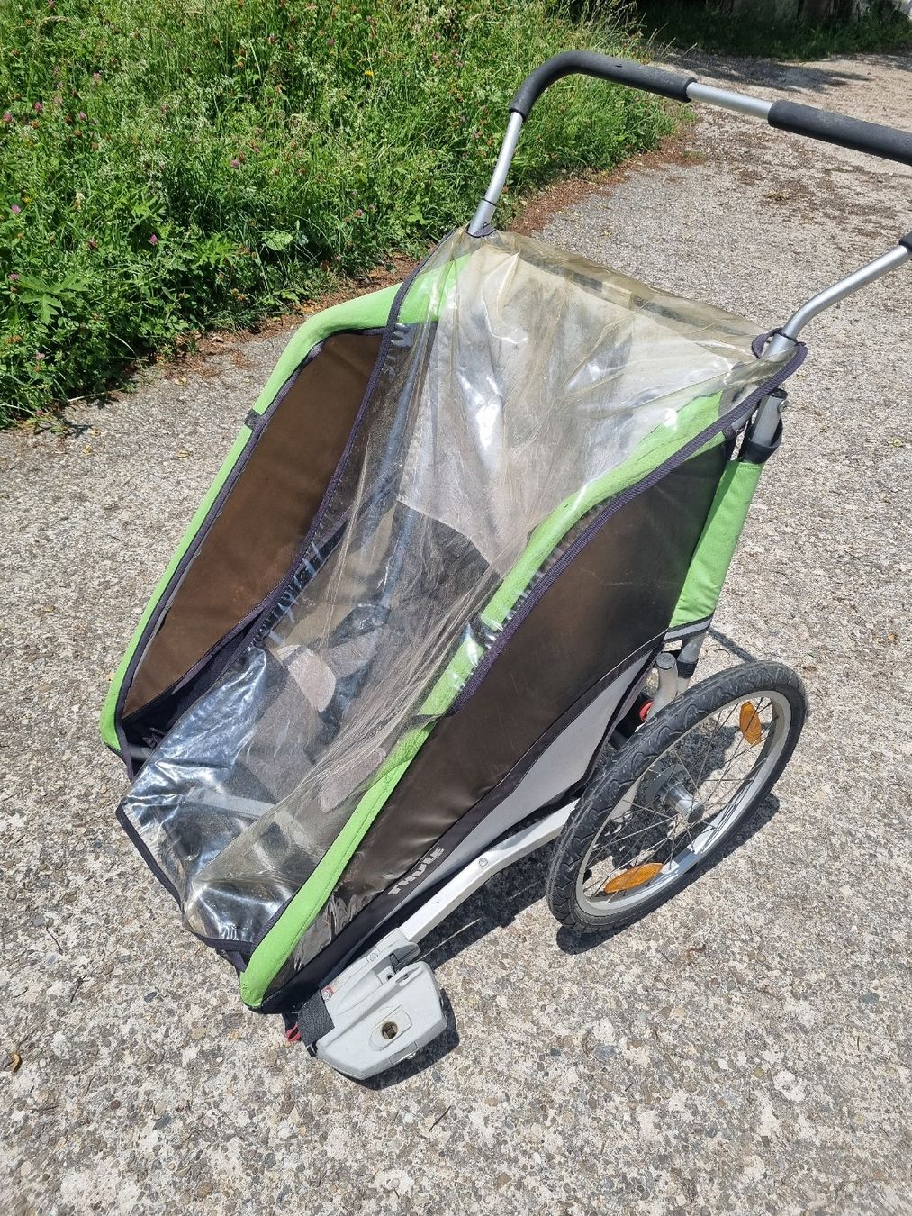 Thule Rimorchi: Thule Kinderanhänger – Usato da Wasen im Emmental venduto da Diii94 1
