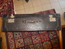 Grosser  Koffer / Reisekoffer aus Leder