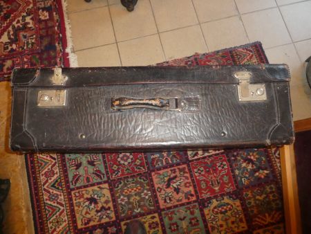 Grosser  Koffer / Reisekoffer aus Leder