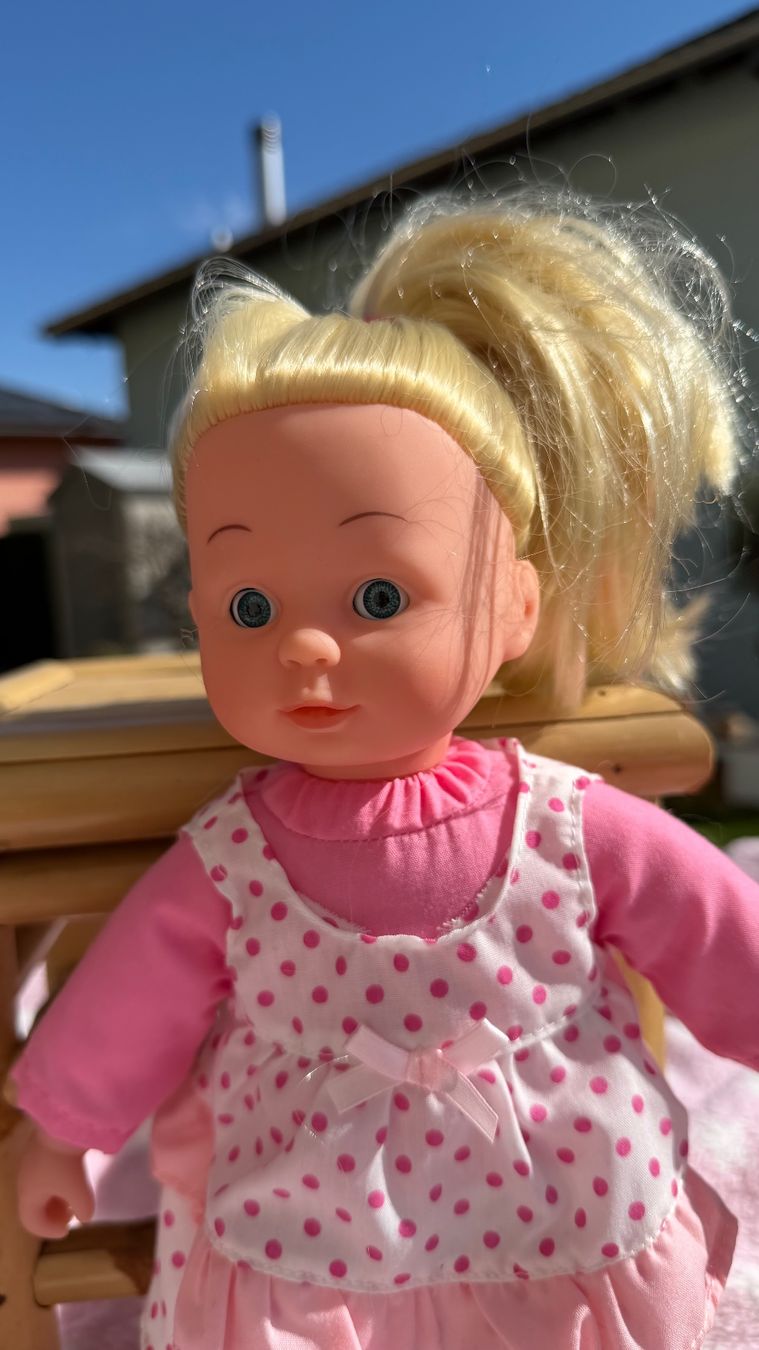 Poupées: Stoffpuppe mit blonden Haaren – D'occasion à Cugnasco par tizianaq 1
