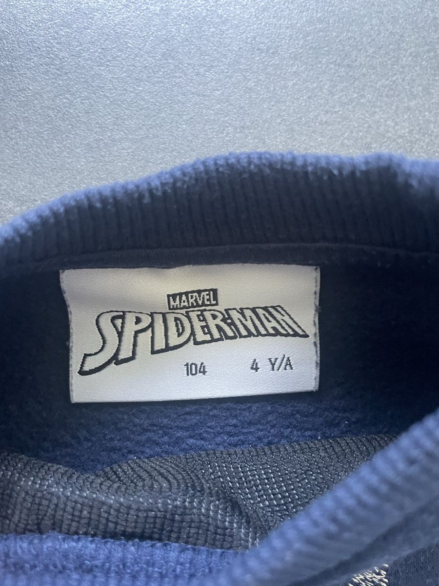 C&A Pulls et sweat-shirts: Pullover / Sweatshirt Gr. 104 Marvel Spiderman – D'occasion à Aesch ZH par lawas 1